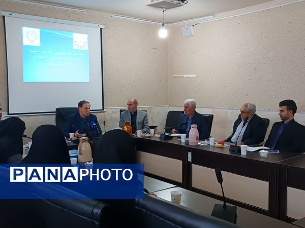 جلسه توجیهی جذب، ثبت و سازماندهی اعضاء تشکیلات سازمان دانش‌آموزی