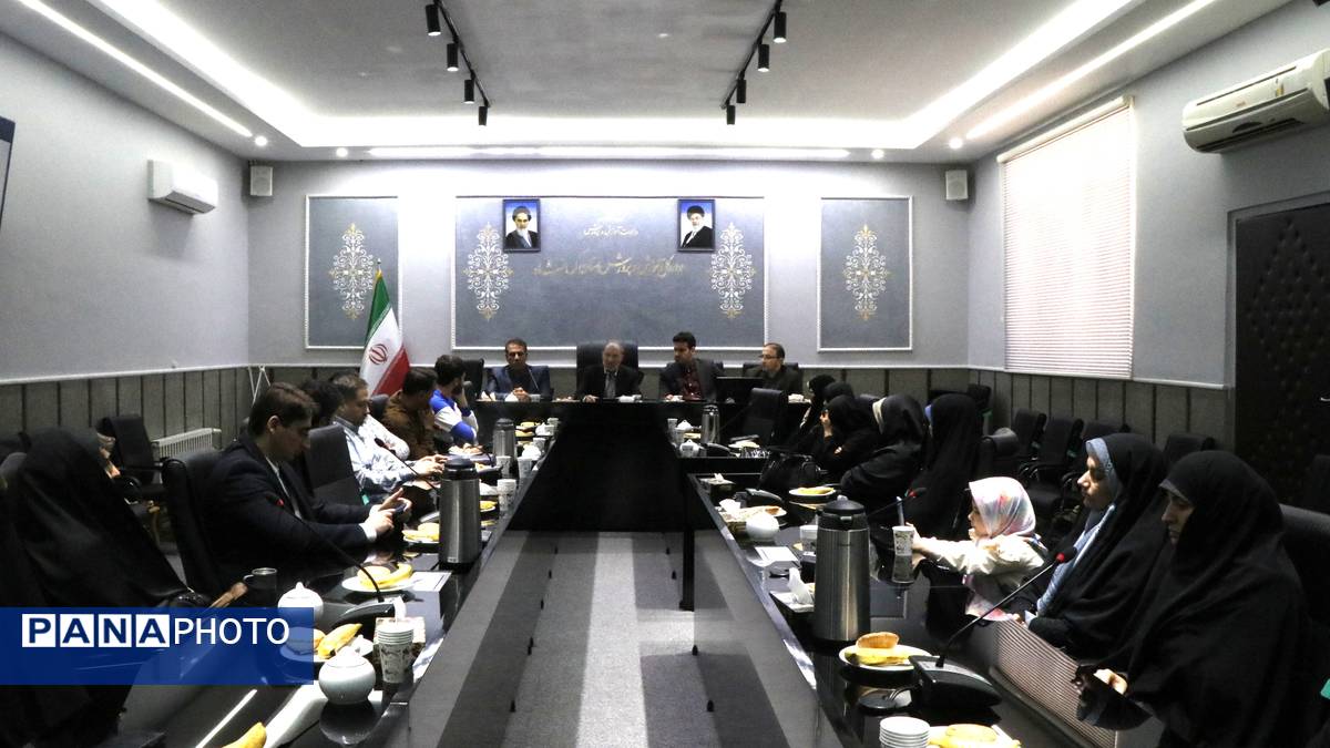 آیین تجلیل از برگزیدگان مسابقات قرآن، عترت و نماز فرهنگیان