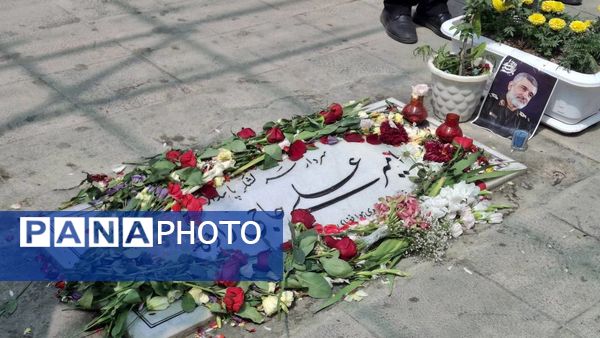 فرهنگیان منطقه ۱۴ تهران، به سرداران شهید جنگ ۱۲ روزه ادای احترام کردند
