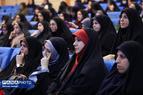 رویداد تفکر روایی در مدیریت مدرسه