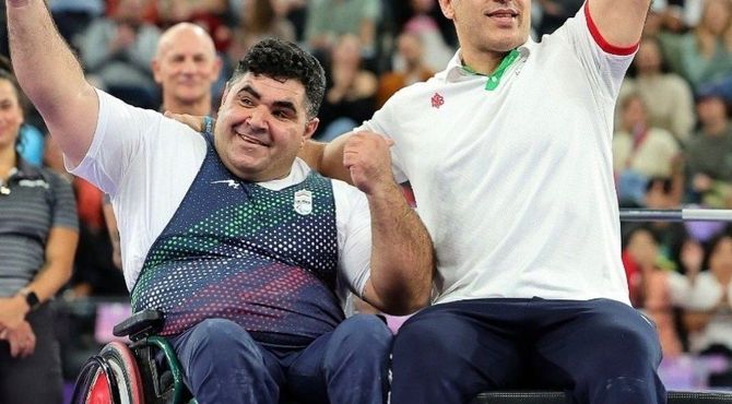 پیام تبریک رئیس آموزش و پرورش منطقه میانکوه به قهرمان علی اکبر غریب شاهی 