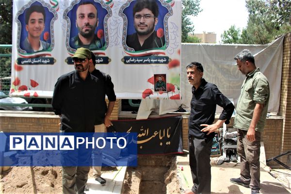 جلوه‌های حزن و خشم در مراسم تشییع شهدا
