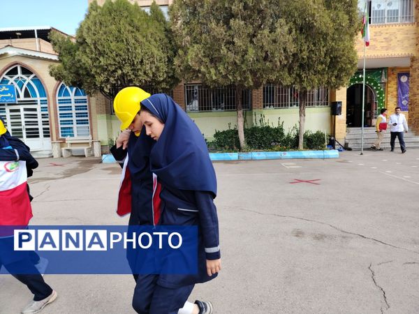 افتتاحیه طرح ملی دادرس و اجرای نمادین مانور سراسری زلزله