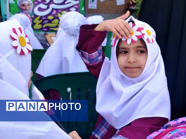 طلوع شکوفه‌های امید در دبستان امین زاده فاروج 