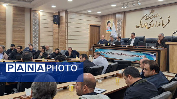 بررسی مسائل جامعه کار و تولید در نشست ویژه تشکل‌های کارگری با فرماندار اراک