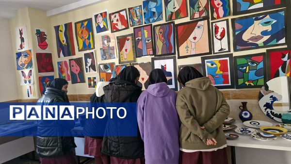 تجلی خلاقیت و نوآوری در نمایشگاه هنرهای دستی دانش‌آموزان هنرستان زنده‌یاد کبری زرگران ملارد