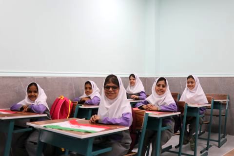 پایان تحصیل در کانکس برای کودکان بِگوِردی/ افتتاح سههزار و دهمین مدرسه برکت کشور به نام سردار شهیدحاجیزاده