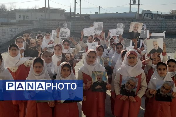 پنجمین سالگرد شهادت سردار دلها در دبستان سمیه