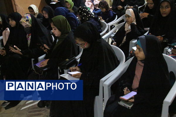 کارگاه آموزشی خبرنگاری ویژه دانش‌آموز خبرنگاران پانا در یزد