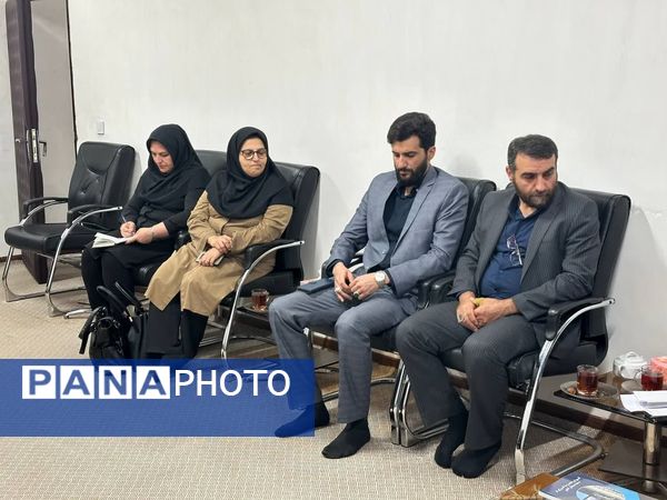  دیدار رئیس شبکه بهداشت و درمان شهرستان ساوجبلاغ با امام جمعه