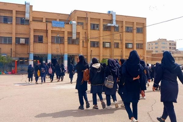 مدارس شیراز در هفته مشاغل