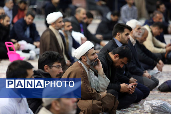 محفل قرآنی و جشن میلاد امام باقر(ع) در شب یلدای حرم حضرت معصومه(س)