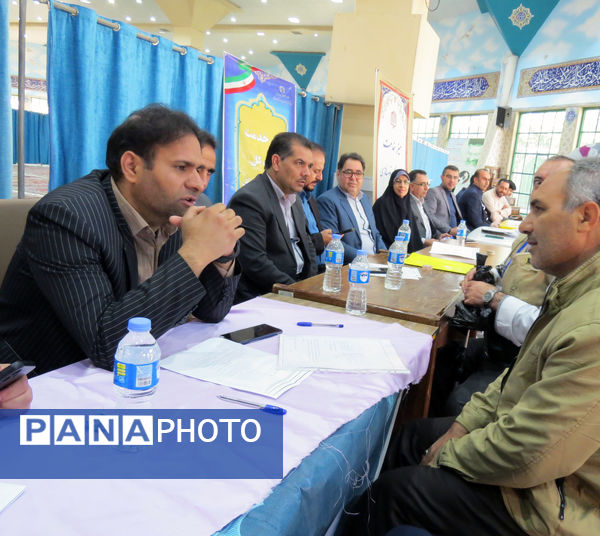 برپایی میز خدمت آموزش و پرورش خراسان شمالی