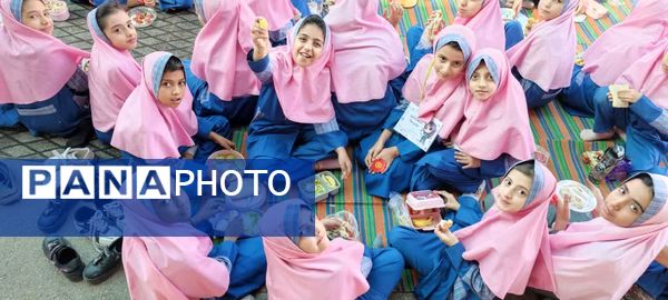روز جهانی تخم‌مرغ در دبستان شهید هادی آریایی 