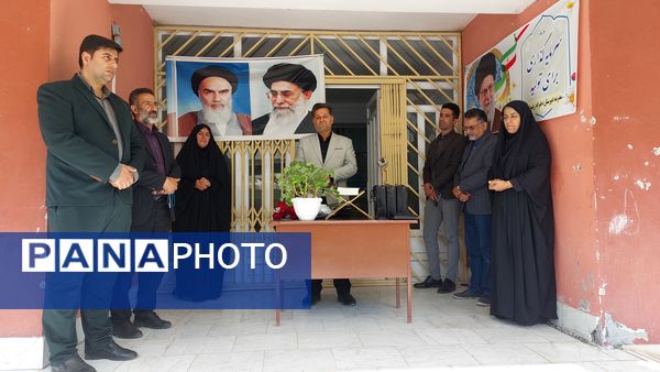 نواخته شدن زنگ سپاس معلم در دبیرستان زینبیه بلده