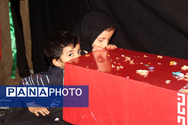 حال و هوای حضور نوجوانان در معراج الشهدای گمنام استان قم