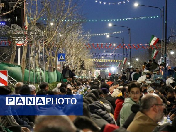 بزرگ‌ترین سفره جهان اسلام به نام کریم اهل بیت برپا شد