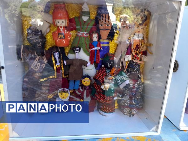 همایش کودک و شاهنامه در آرامگاه فردوسی 