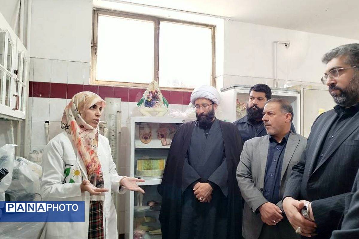 بازدید فرماندار و شورای شهرقدس از پژوهش‌سرای دکتر حسابی