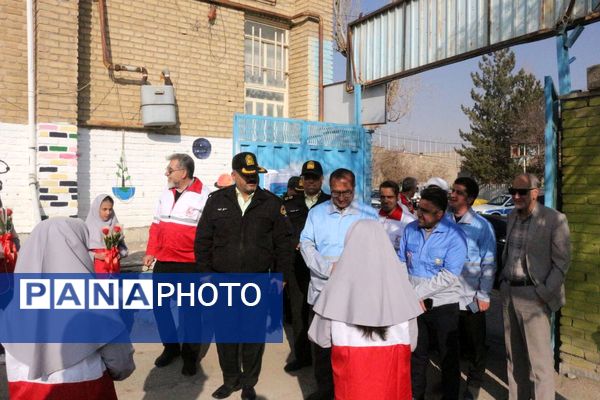 در سایه سکون؛ زنگ ایمنی و زلزله در دبیرستان اندیشه‌نفیس به صدا درآمد