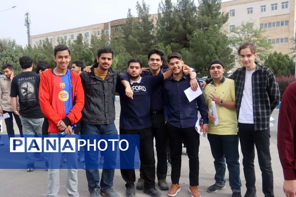 غوغای دانشگاه فردوسی مشهد در روز کنکور ۱۴۰۴