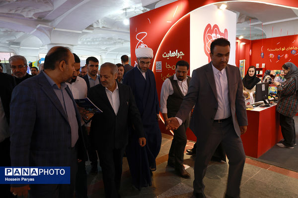 بازدید وزیر آموزش و پرورش از سی‌وششمین نمایشگاه بین‌المللی کتاب تهران 