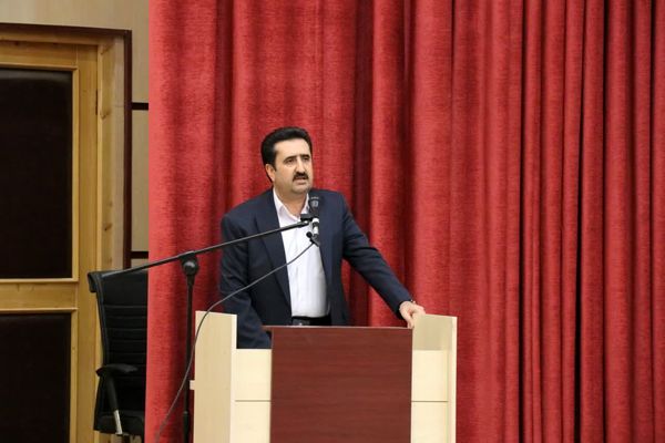 تجلیل از دانشآموزان برگزیده کنکور سراسری شهرضا