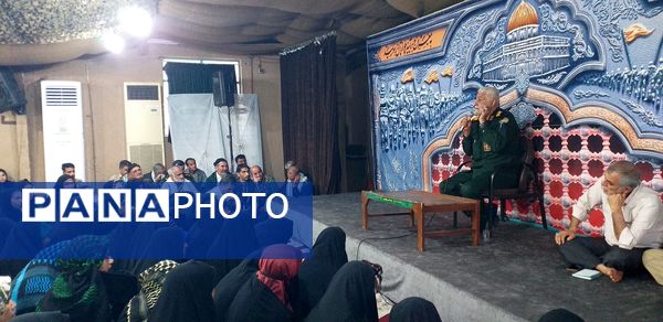 آشنایی دانش‌آموزان شمال شرق کشور با تاریخ دفاع مقدس