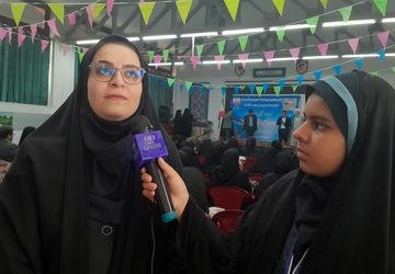 مراسم تجلیل از پژوهشگران و فعالین آموزشی و تربیتی در دبستان شهید چیتی ناحیه ۴