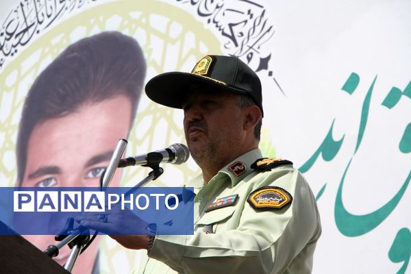 تشییع فرزند برومند شهرستان بم شهید هادی رویاهی با حضور مردم شهیدپرور