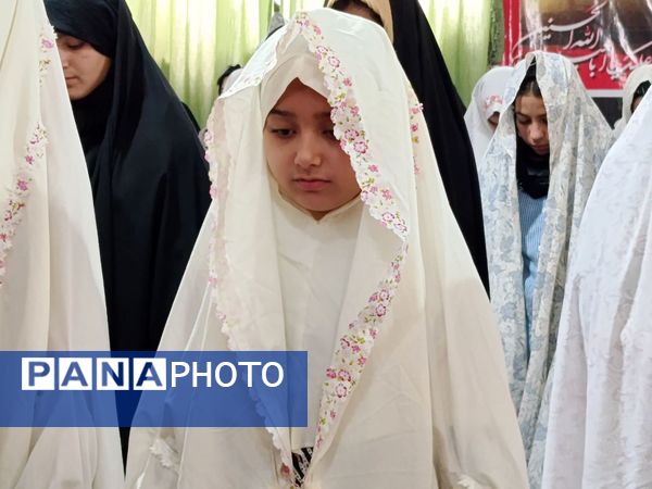 اولین روز اعتکاف دانش‌آموزان در فاروج 