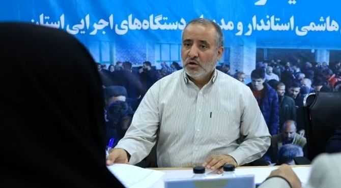 میز خدمت و پاسخگویی به مشکلات مردم برگزار شد