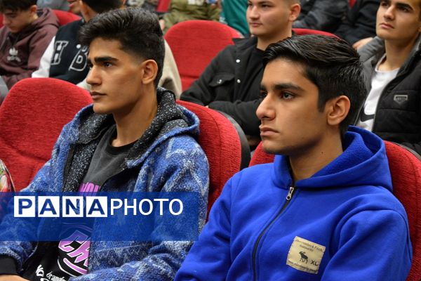 کاروان راهیان نور عازم خطه نور پسران بهارستان‌دو 