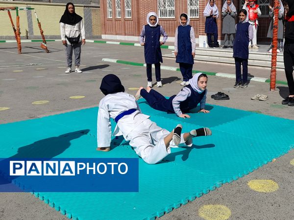 نشاط المپیاد درون مدرسه ای در دبستان پورشهریاری