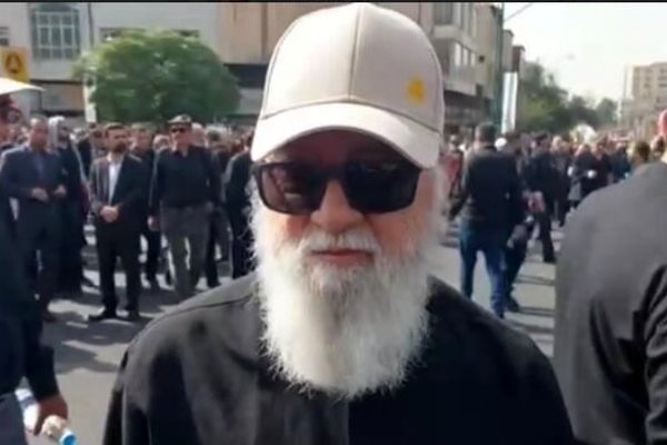 چمران: پیام قاطع ملت ما، ایستادن و پیروزی نهایی است