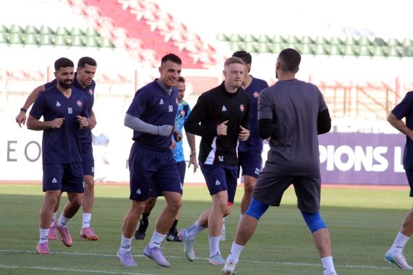 تمرین بازیکنان تیم تراکتور پیش از بازی با الوحده امارات