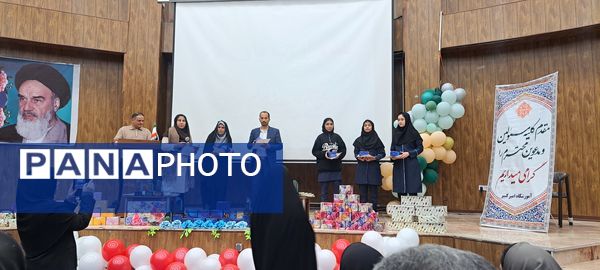 برگزاری مراسم تقدیر از دانش آموزان رتبه برتر آموزشگاه امیر کبیر ملارد