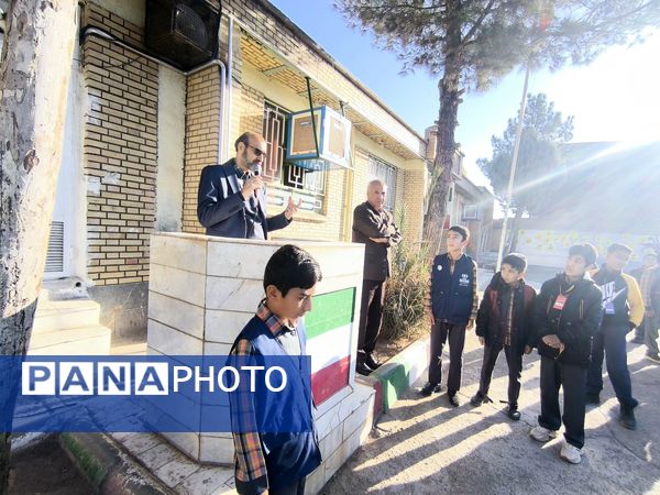 تجلیل از خبرنگار ارشد دبستان شهید پسندیده فدافن