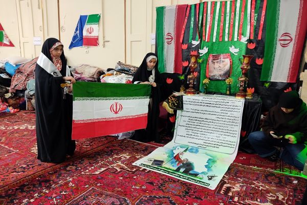 اعتکاف دانش‌آموزی در مسجد معجز اردبیل 