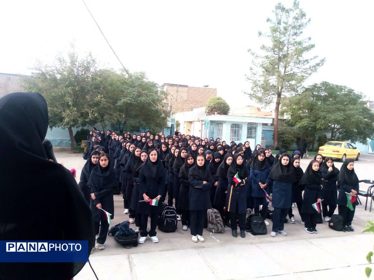 نواختن زنگ مهر و زنگ نماز و ایثار و شهادت در دبیرستان فاطمیه