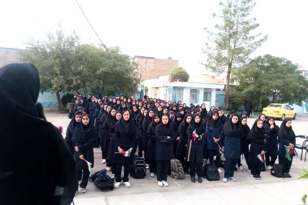 نواختن زنگ مهر و زنگ نماز و ایثار و شهادت در دبیرستان فاطمیه