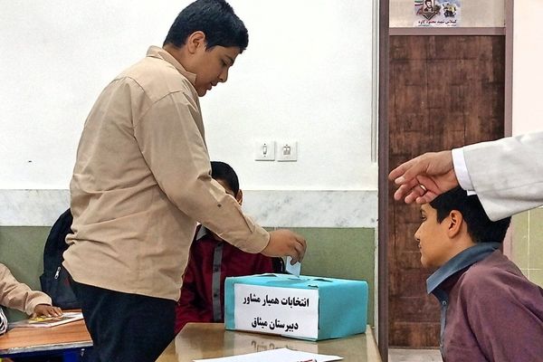 انتخابات همیار مشاور دبیرستان میثاق 