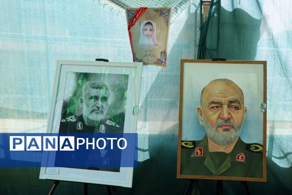برپایی نمایشگاه مقاومت به مناسبت هفته دفاع مقدس در اداره‌کل آموزش‌وپرورش استان البرز