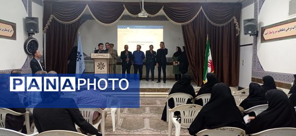 برگزاری جلسه انجمن اولیا و مربیان در دبیرستان استعداد های درخشان شهید بهشتی کاشمر