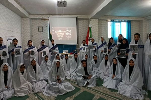 برگزاری هیئت انصارالمهدی (عج) در دبیرستان رضوان