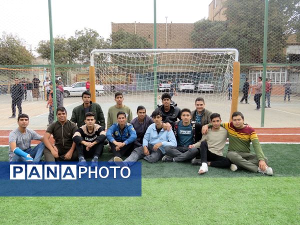 مسابقات طناب کشی شهید پارسا منصور در دبیرستان شاهد ابوذر غفاری 