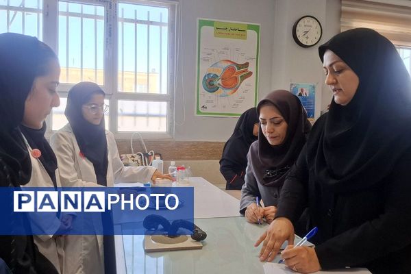 برگزاری مسابقات و درخشش نخبگان جوان در رقابت علمی دبیرستان هیات امنایی مقربی