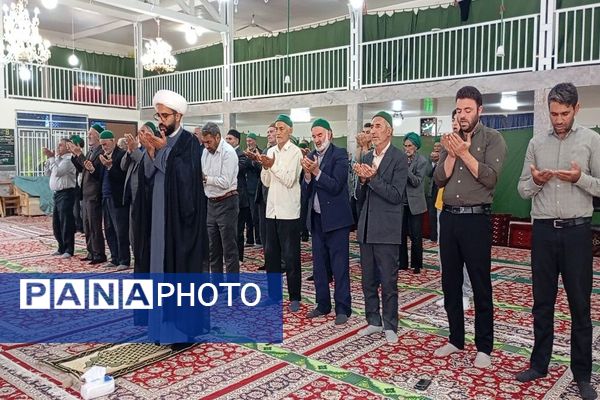 اقامه نماز جمعه در هفته دفاع مقدس  در شهر بار نیشابور
