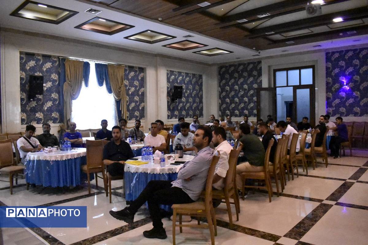 برگزاری جلسه هیئت فوتبال شهر پردیس با حضور مدیران باشگاه ها و مربیان