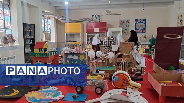 نمایشگاه جشنواره «نوین کاو» در پژوهش سرای دانش‌آموزی حاجی آباد